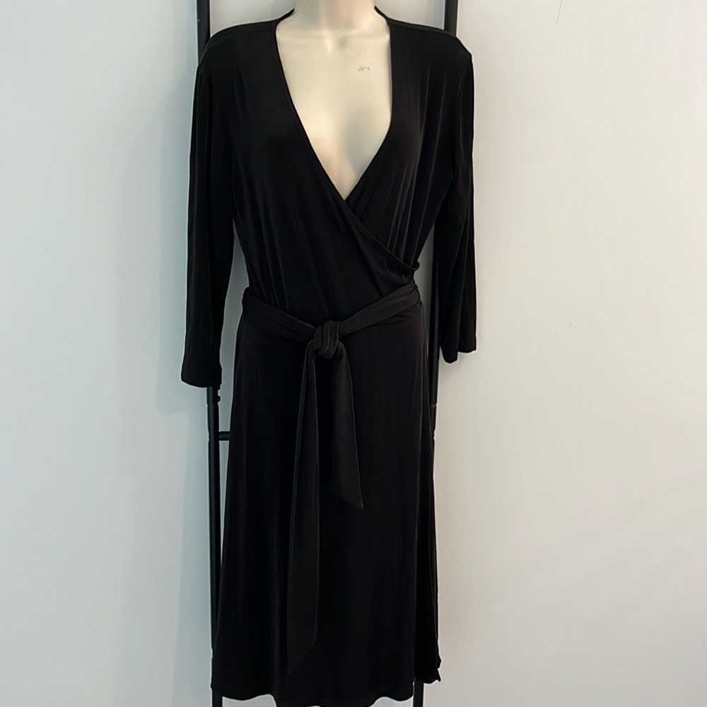 Chicos Travelers V-neck Black 3/4 Sleeve Midi Belt Dress Women Size 1